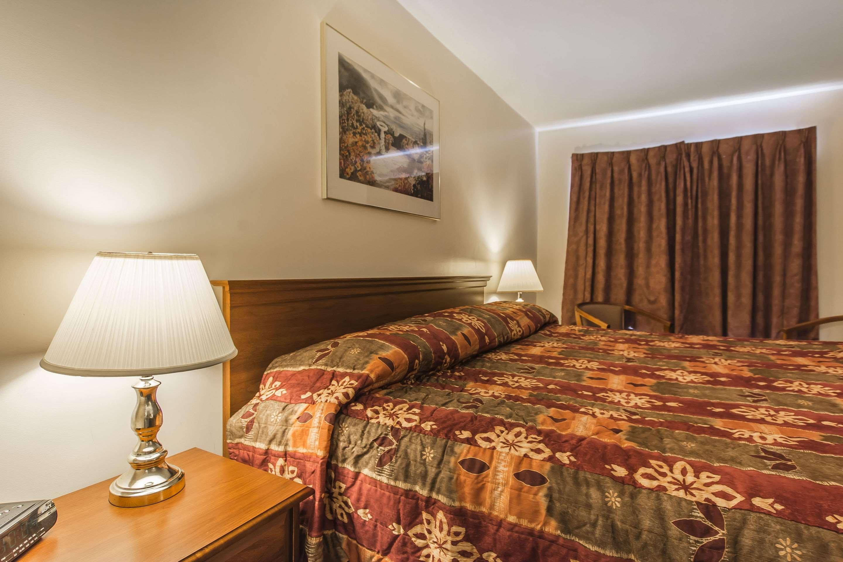 Econo Lodge Inn&Suites Saint John Exterior foto