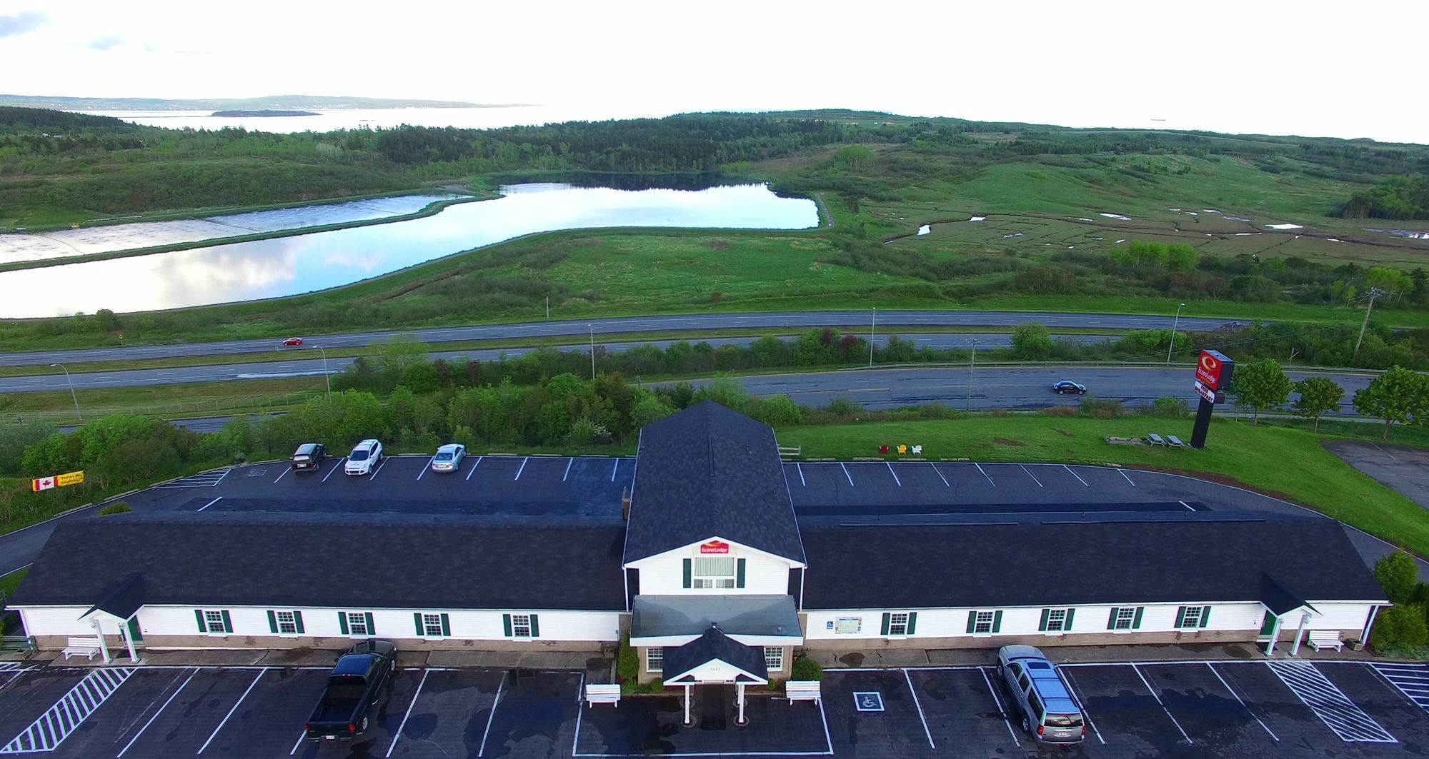 Econo Lodge Inn&Suites Saint John Exterior foto